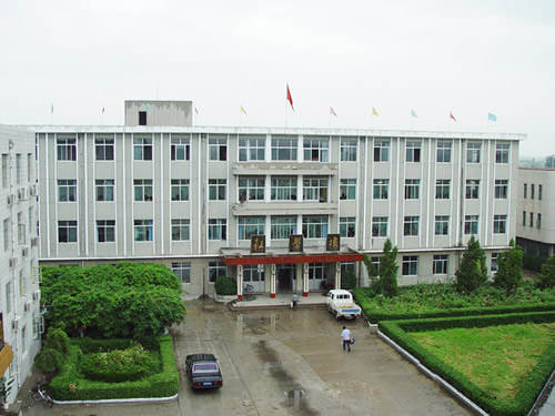 北京铁路局石家庄职工培训基地院内 北京铁路局石家庄职工培训基地2010年秋季招生简章 招生信息 第2张