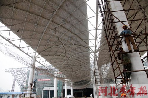 石家庄新客站西站房 石家庄火车站新客站西站房雏形初现 石家庄铁路
