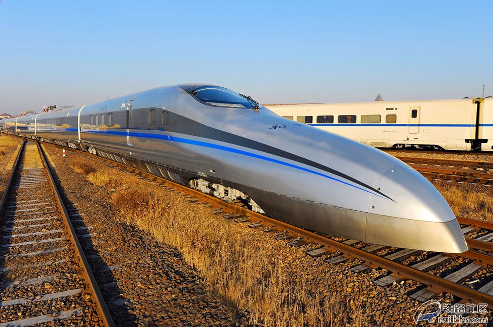 青岛高速度试验列车 青岛四方新产500公里时速试验列车最新大图 资料