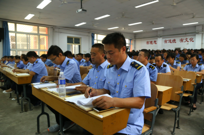  石家庄铁路技校全体教职工大会 学校图片 第1张