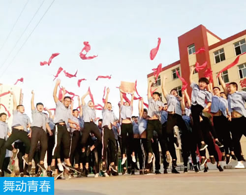铁路学子真高兴 石家庄铁路学校学生风采 学校图片 第3张