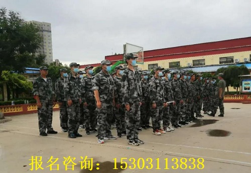 石家庄铁路技校新生军训 石家庄铁路技校20级新生军训 学校图片 第2张