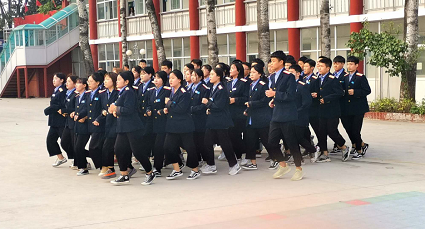 石家庄铁路职业技工学校跑操比赛 石家庄铁路职业技工学校跑操比赛 学校图片 第1张