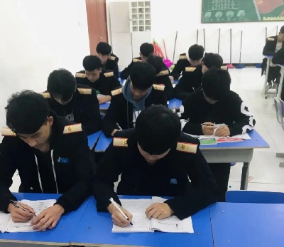 石家庄铁路学校春季班 石家庄铁路职业技工学校春季班收费标准 招生信息