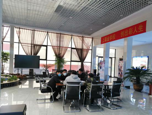 石家庄铁路学校招生办 石家庄铁路职业技工学校报名进行时 学校图片 第3张