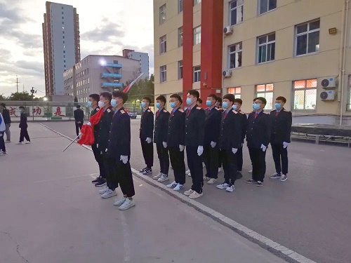 石家庄铁路学校爱国教育主题会 石家庄铁路学校爱国教育主题会 学校图片 第3张