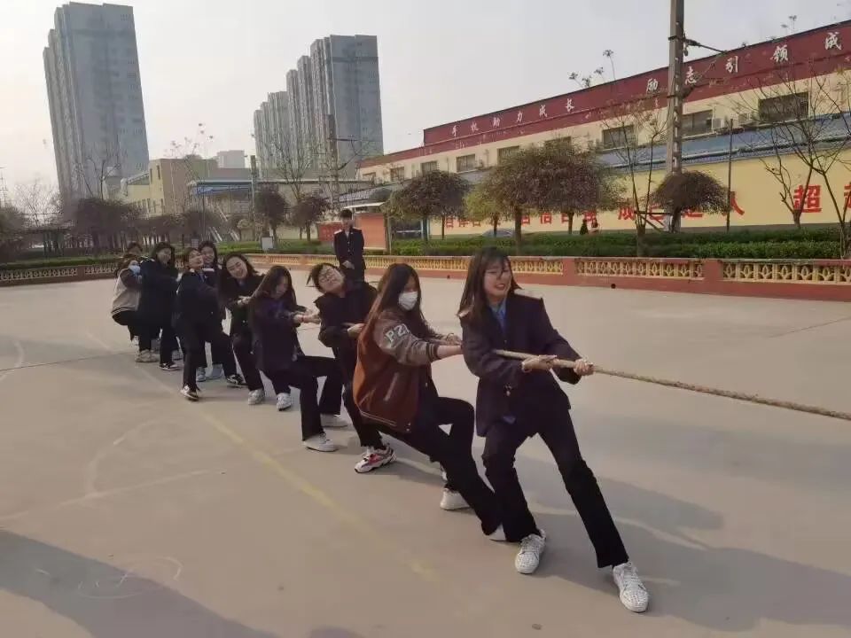 石家庄铁路职业高级技工学校 春日拔河 激情开战 学校图片 第2张