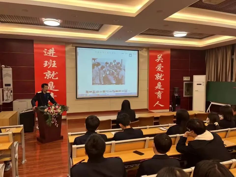 石家庄铁路职业高级技工学校学生会 石家庄铁路学校学生会全体会议 学校图片 第1张