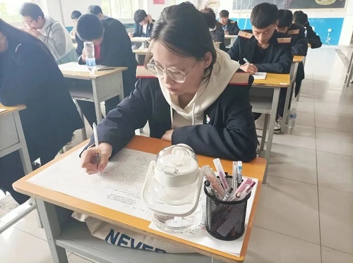 石家庄铁路学校升学班月考 石家庄铁路学校升学班月考 学校图片 第1张